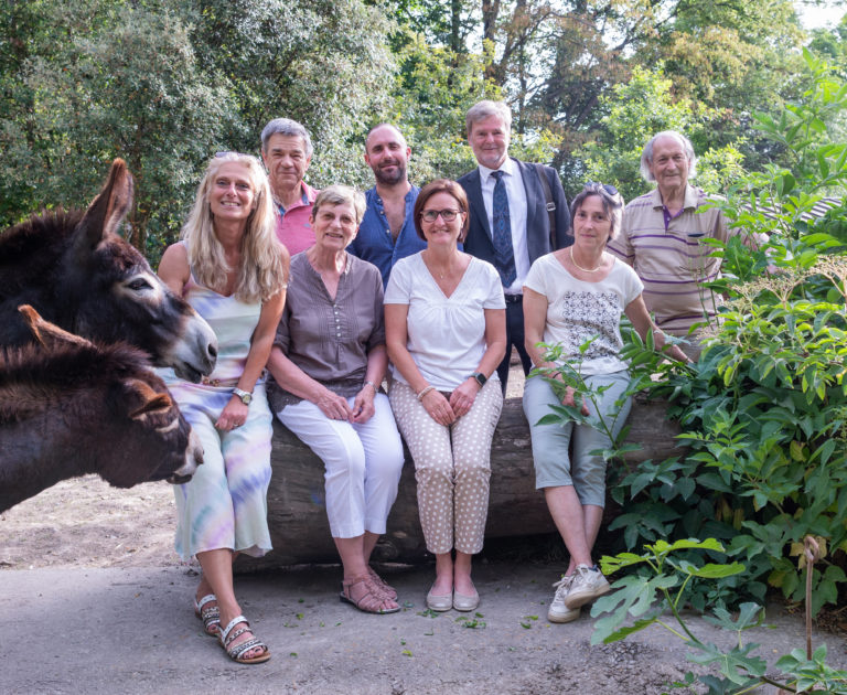 Photo du comité de l'Association des Amis du Parc Challandes