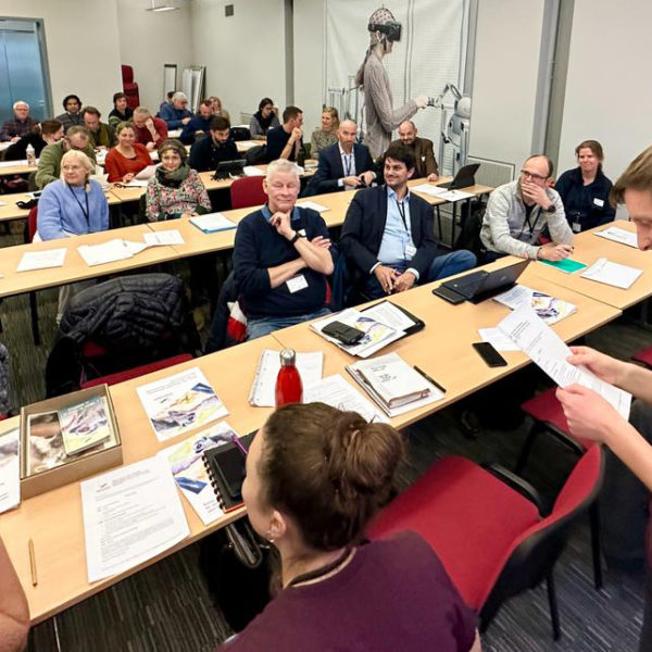 Le Directeur du Bioparc Genève, Dr Tobias Blaha, accueillant les participants