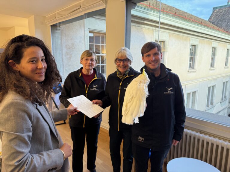 Remise de la pétition au Grand Conseil